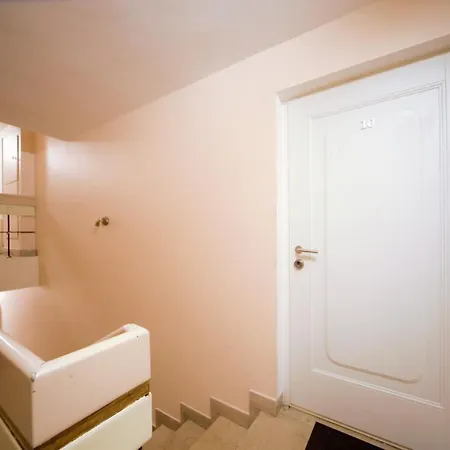 아파트 올드 타운 아파트먼츠 *