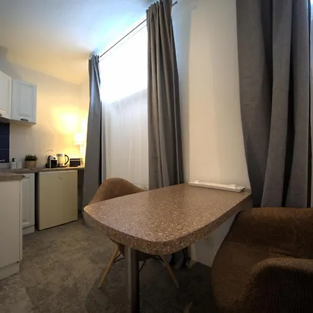 올드 타운 아파트먼츠 *